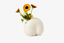 Load image into Gallery viewer, Kirby Vase, White - Enny
