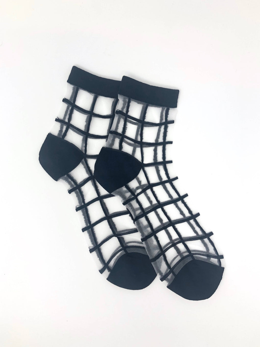 Sheer Windowpane Ankle Socks: Black